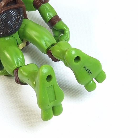 TMNT Teenage Mutant Ninja Turtles Michelangelo 6" Jointed Action Figure - Picture 6 of 9